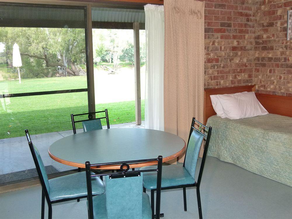 Cadell On The Murray Motel Moama Exterior foto