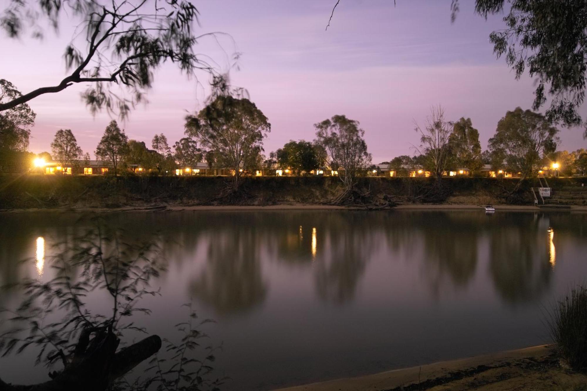 Cadell On The Murray Motel Moama Exterior foto